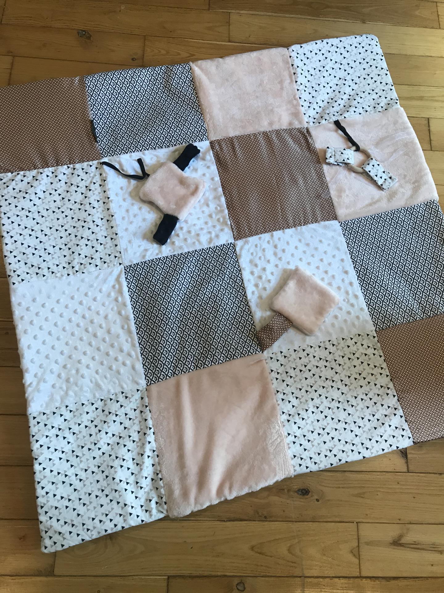Tapis d’évieil multi matières✨